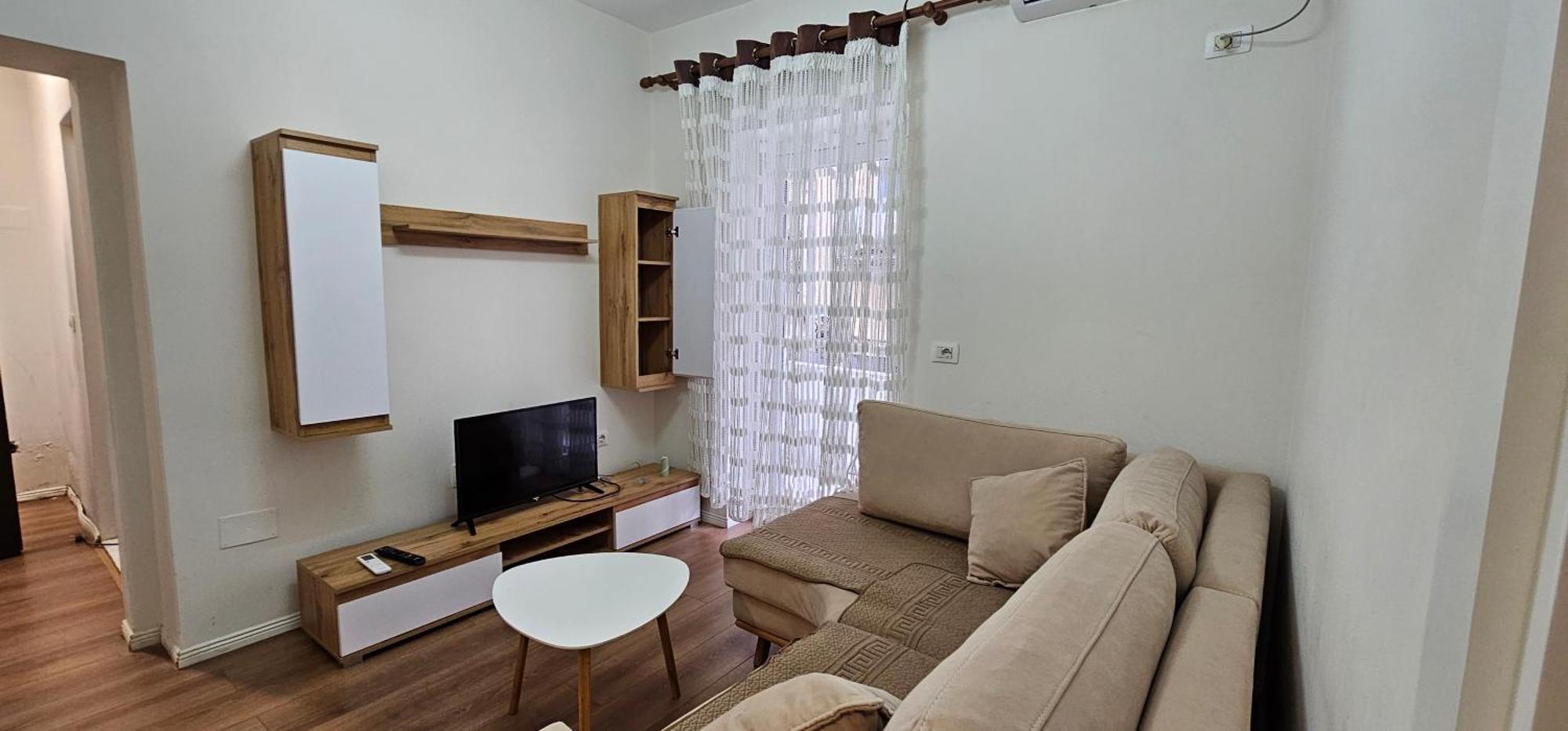 Ferienwohnung Ajla Komuna Apartament Tirana Exterior foto