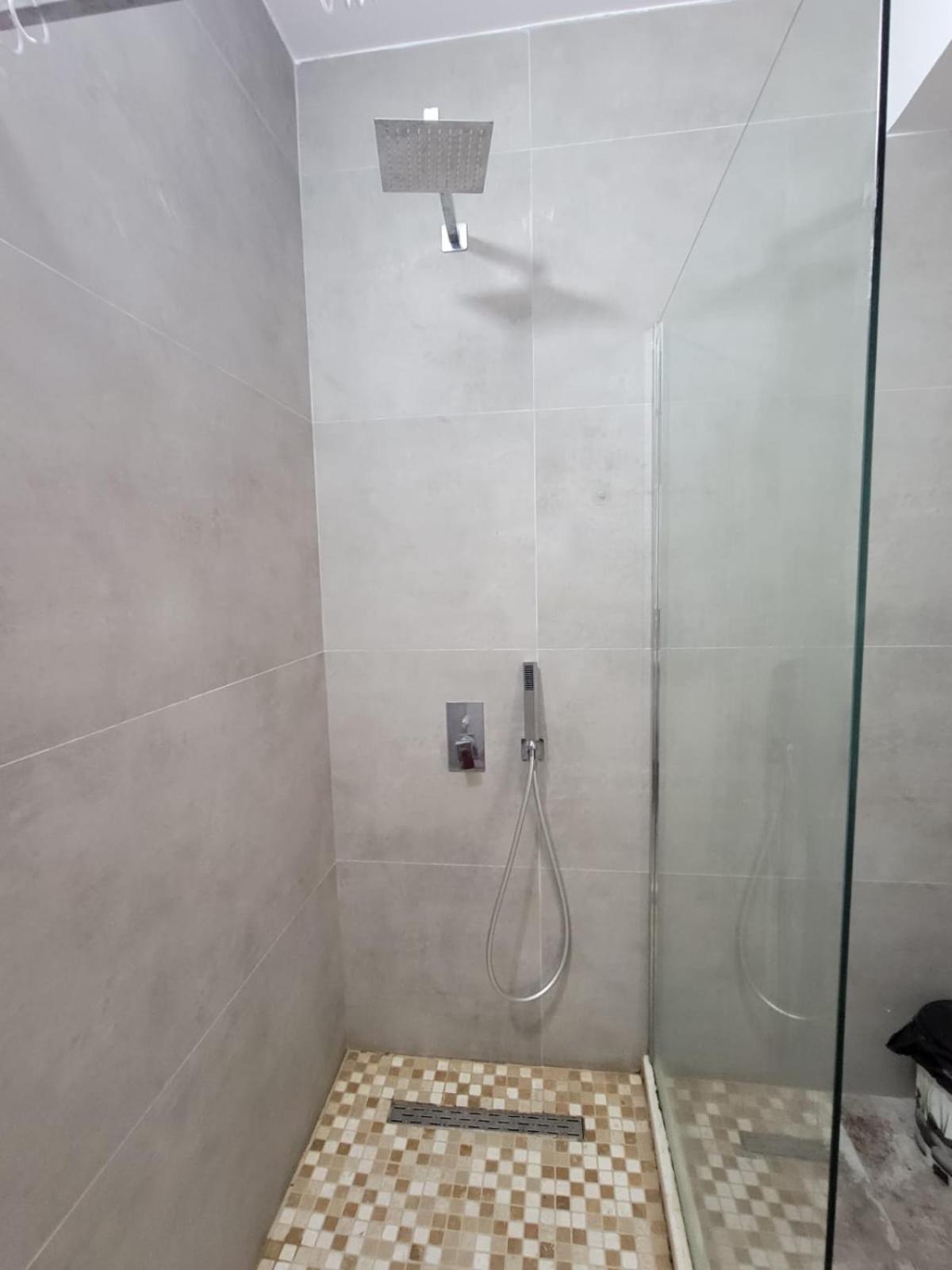 Ferienwohnung Ajla Komuna Apartament Tirana Exterior foto